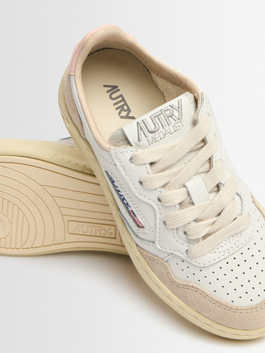 Autry Medalist low leather lace-up sneakers 4 Autry Medalist low leather lace-up sneakers