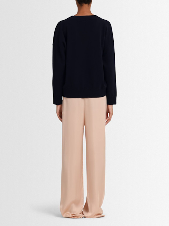 Annagreta Evelyn wool knit V-neck sweater 28 Annagreta Evelyn wool knit V-neck sweater