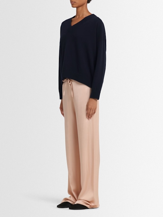 Annagreta Evelyn wool knit V-neck sweater