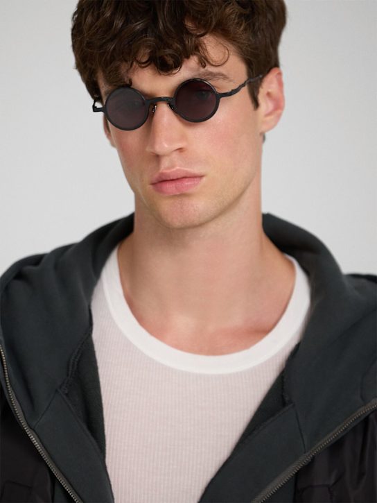 Kuboraum Berlin Z17 round metal sunglasses