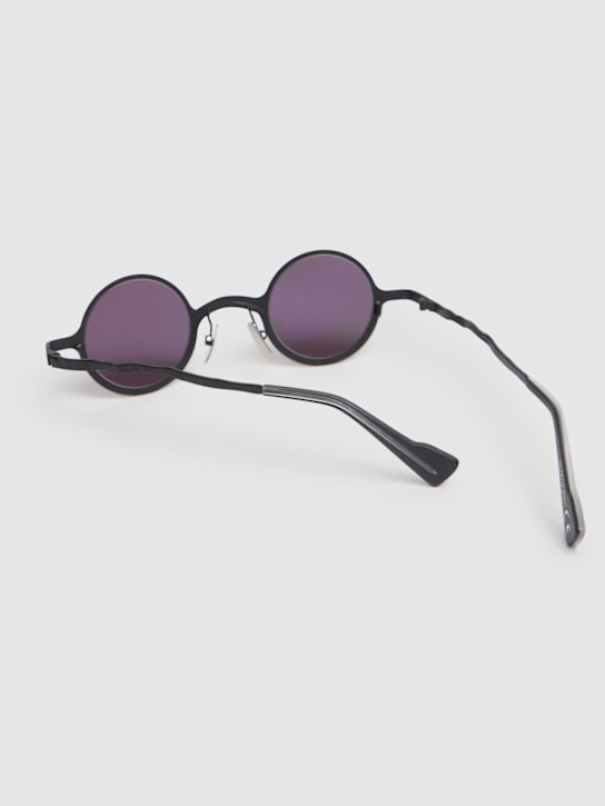 Kuboraum Berlin Z17 round metal sunglasses