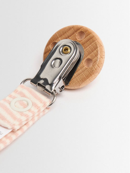 1 + IN THE FAMILY Pacifier clip