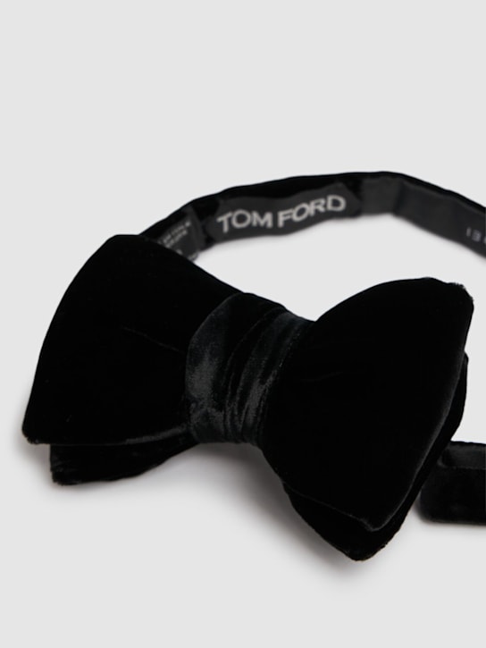 Tom Ford Viscose blend fluid velvet bowtie