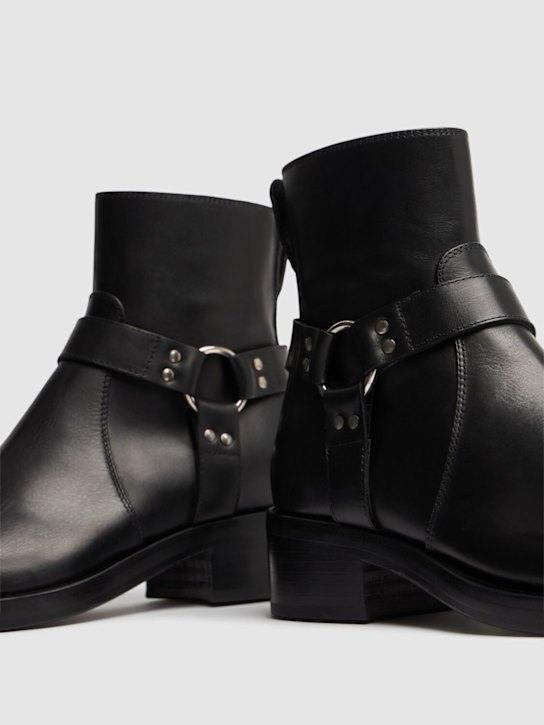 Mattia Capezzani Gaucho leather boots