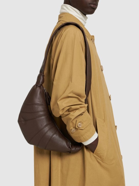 Lemaire Small Croissant grain leather bag 14 Lemaire Small Croissant grain leather bag