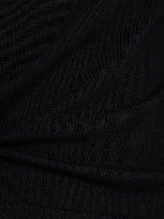 The Core Lightweight wool knit crewneck sweater 14 The Core Lightweight wool knit crewneck sweater