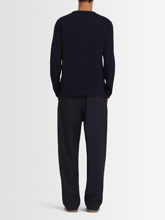 The Core Lightweight wool knit crewneck sweater 19 The Core Lightweight wool knit crewneck sweater