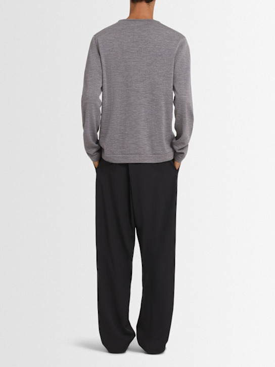 The Core Lightweight wool knit crewneck sweater 26 The Core Lightweight wool knit crewneck sweater