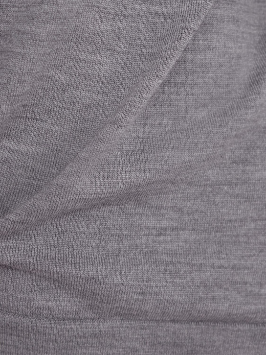 The Core Lightweight wool knit crewneck sweater 28 The Core Lightweight wool knit crewneck sweater