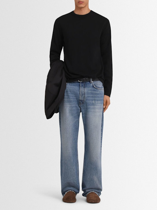 The Core Lightweight wool knit crewneck sweater 9 The Core Lightweight wool knit crewneck sweater