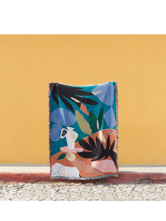 Slowdown Studio Barbosa throw