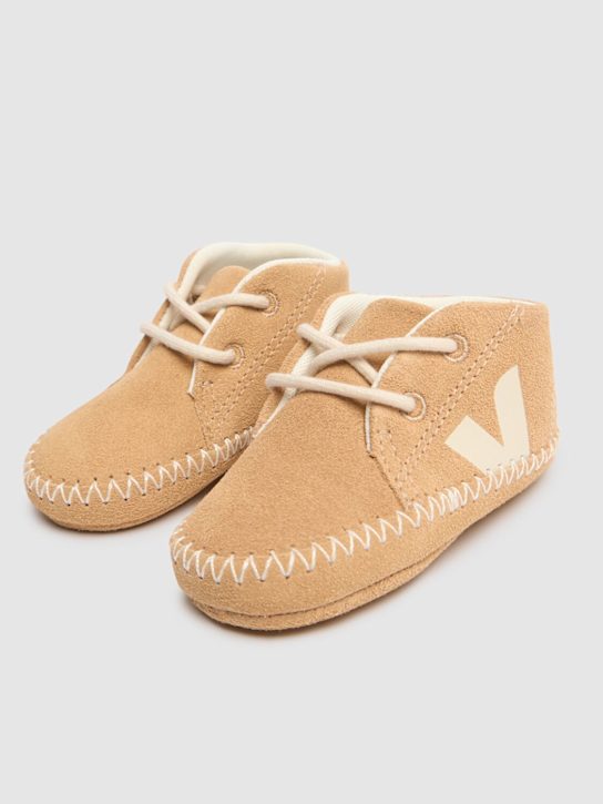 Veja Suede pre-walker shoes