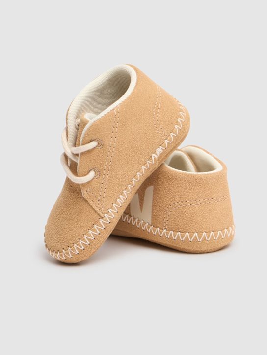 Veja Suede pre-walker shoes